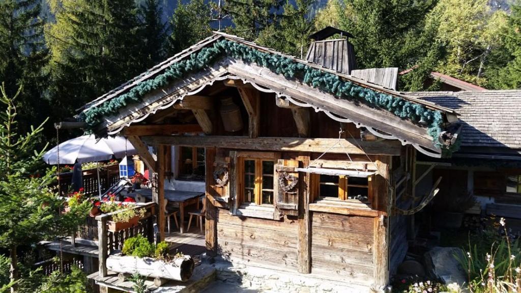 Hotel Les Chalets De Philippe Avec Jacuzzis Privatifs Chamonix Luaran gambar